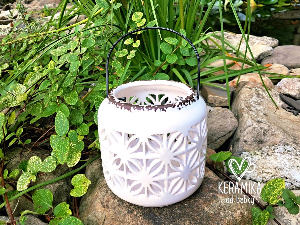 Keramická lucerna s výřezy