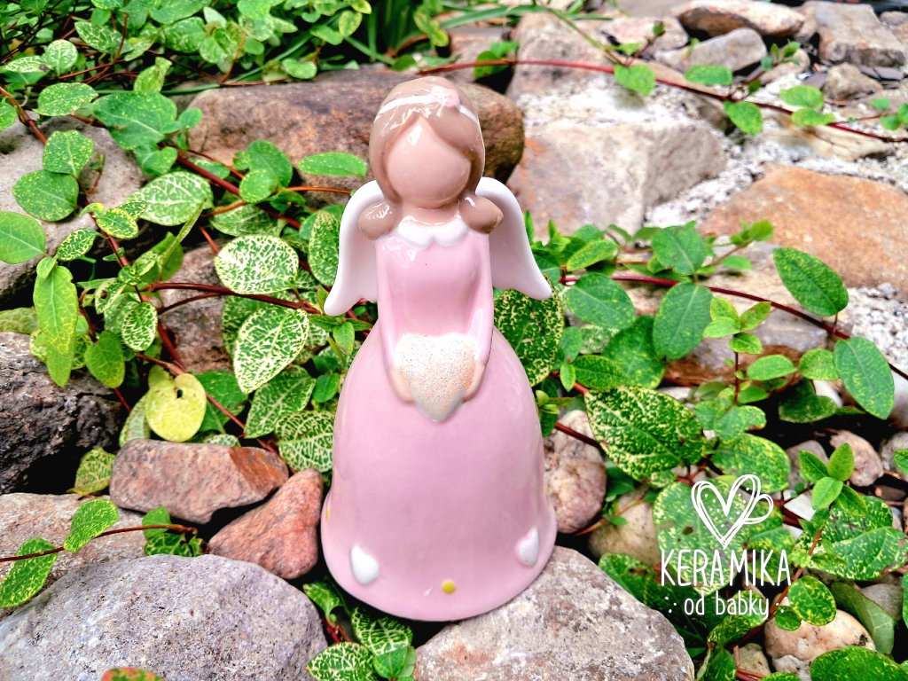 Anděl růžový se srdcem