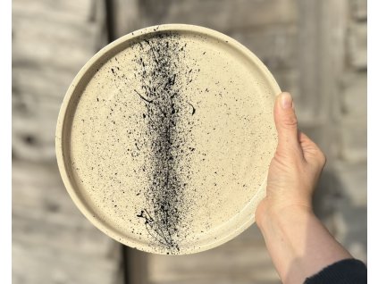 Talíř - černý Ø21-22cm