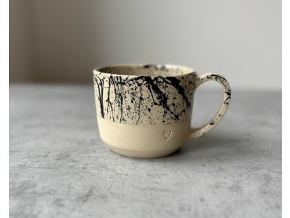 Hrnek - Srdíčko 300ml černý