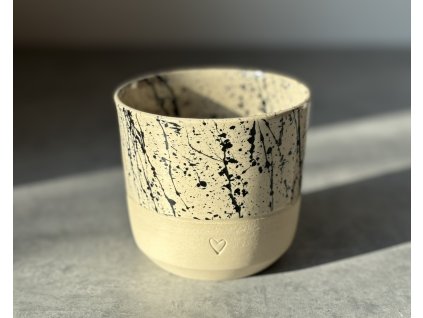 Kalíšek - srdíčko 300ml černý