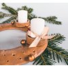 Adventní věnec s dírkami