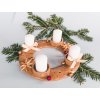 Adventní věnec s dírkami