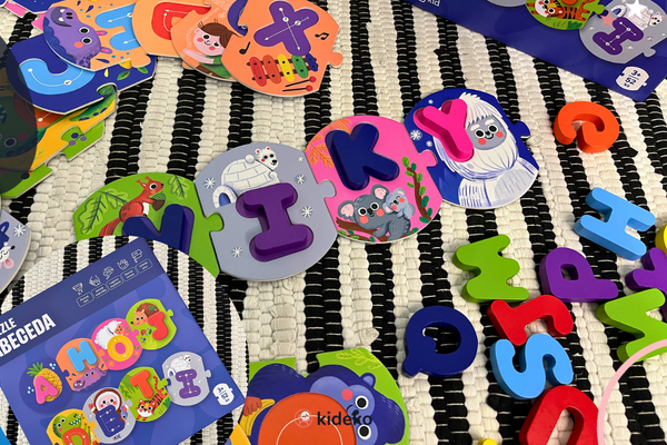 Puzzle Abeceda ako Montessori hračka pre deti od 3 rokov