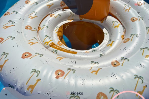 Stabilné koleso pre bábätká Swim Essentials vo vode
