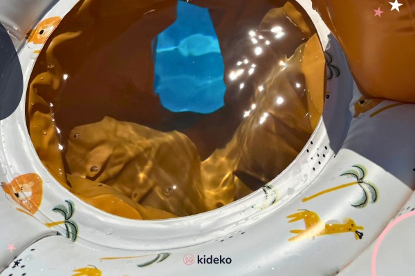 Detail hladkých švov na kolese pre bábätká