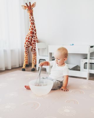 Děti mají zvláštní talent. Dokážou proměnit běžné věci v ty nejzajímavější hračky. 🤍 #kidlucz #zivotsdetmi #rodicovstvi...