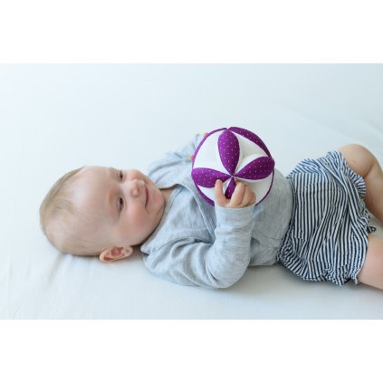1056 mymoo montessori uchopova lopticka fuchsiova