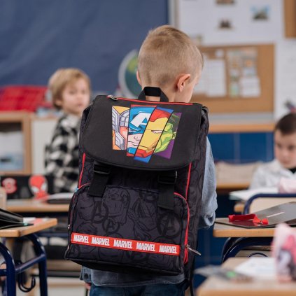 Ergonomická školská taška Avengers - zväčšujúca sa