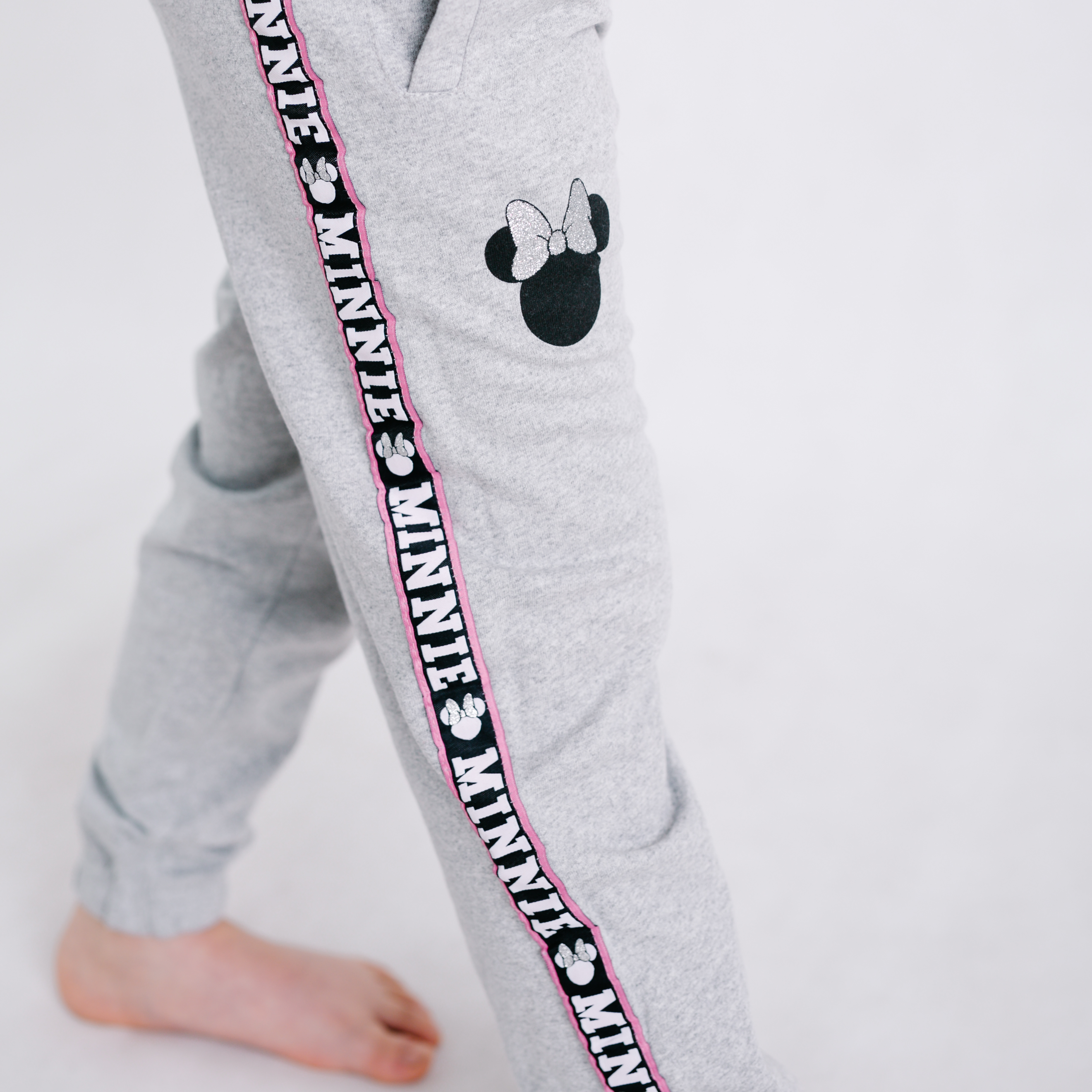 Tepláky Minnie Mouse Veľkosť: 134
