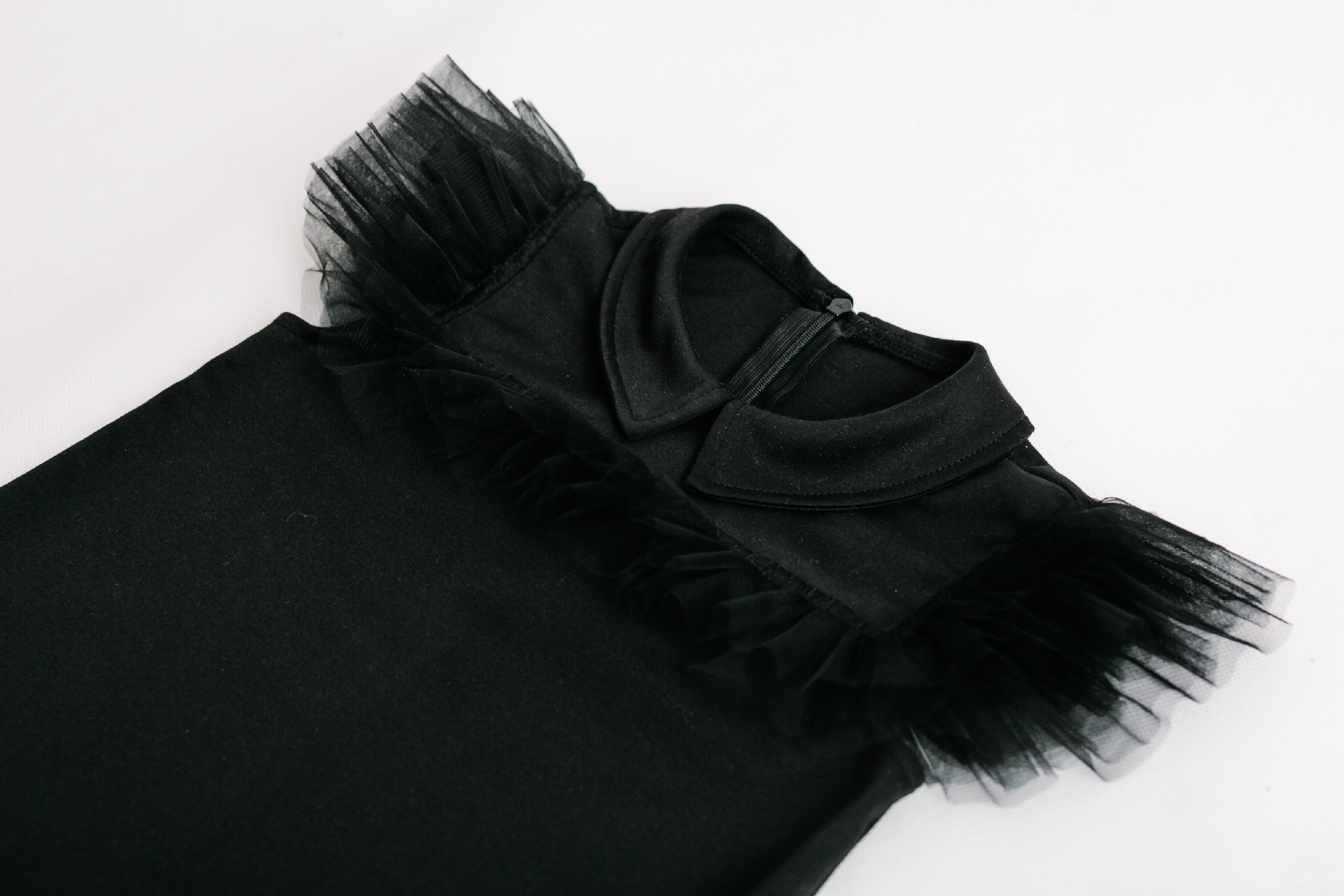 Kolekcia Black by KidsMall Top Black Veľkosť: 128