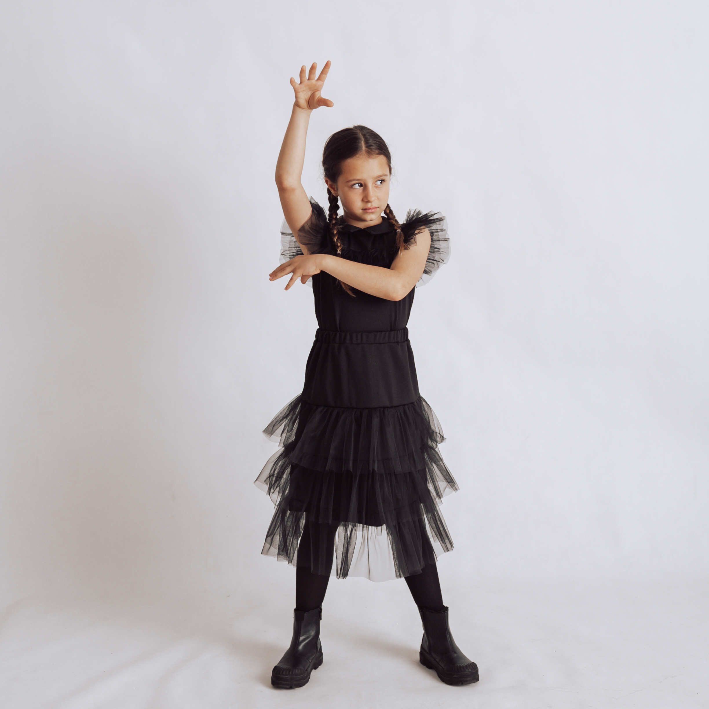 Kolekcia Black by KidsMall Tylová sukňa Black Veľkosť: 122