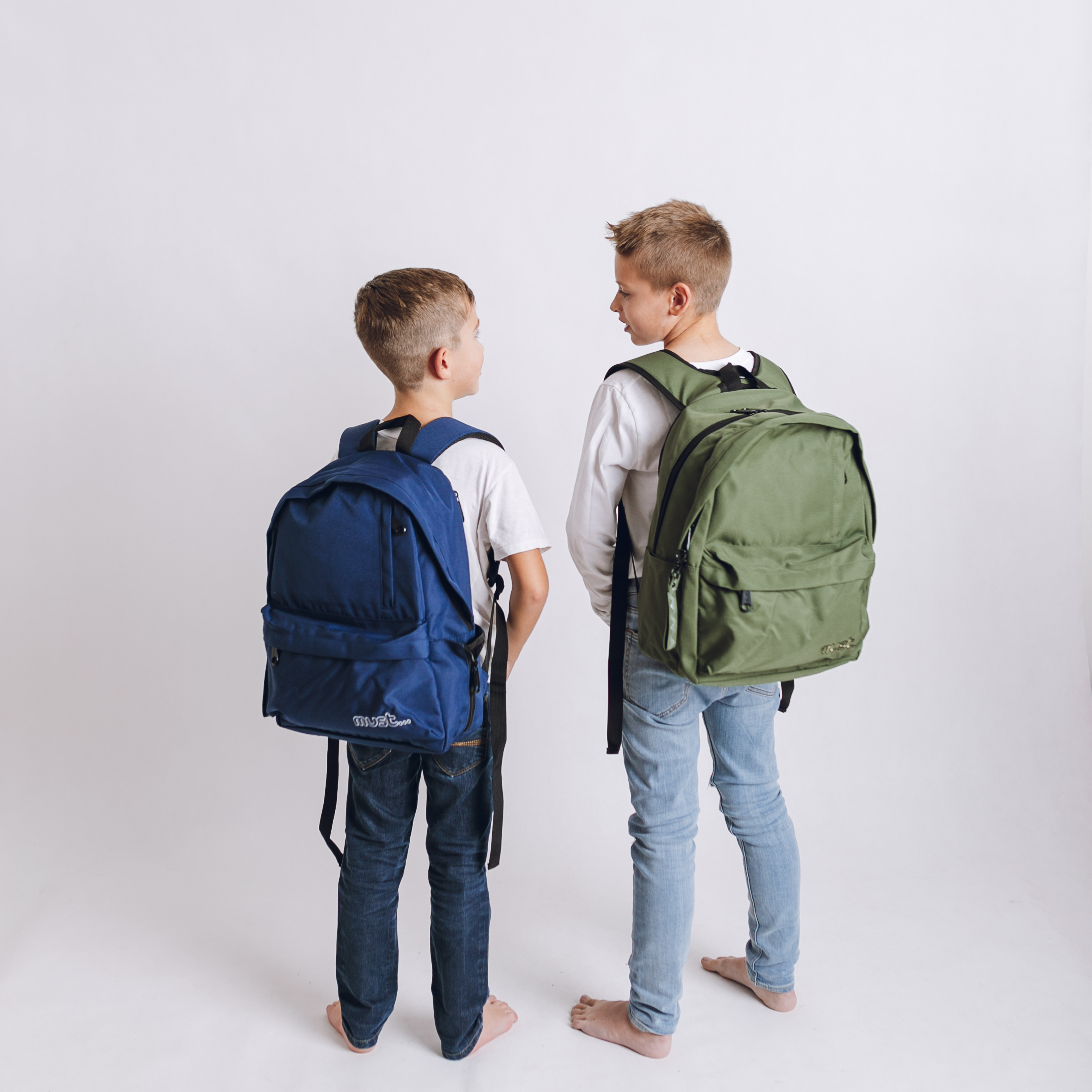 Monochrome EKO Ergonomický eko batoh z recyklovaných materiálov NAVY 22l
