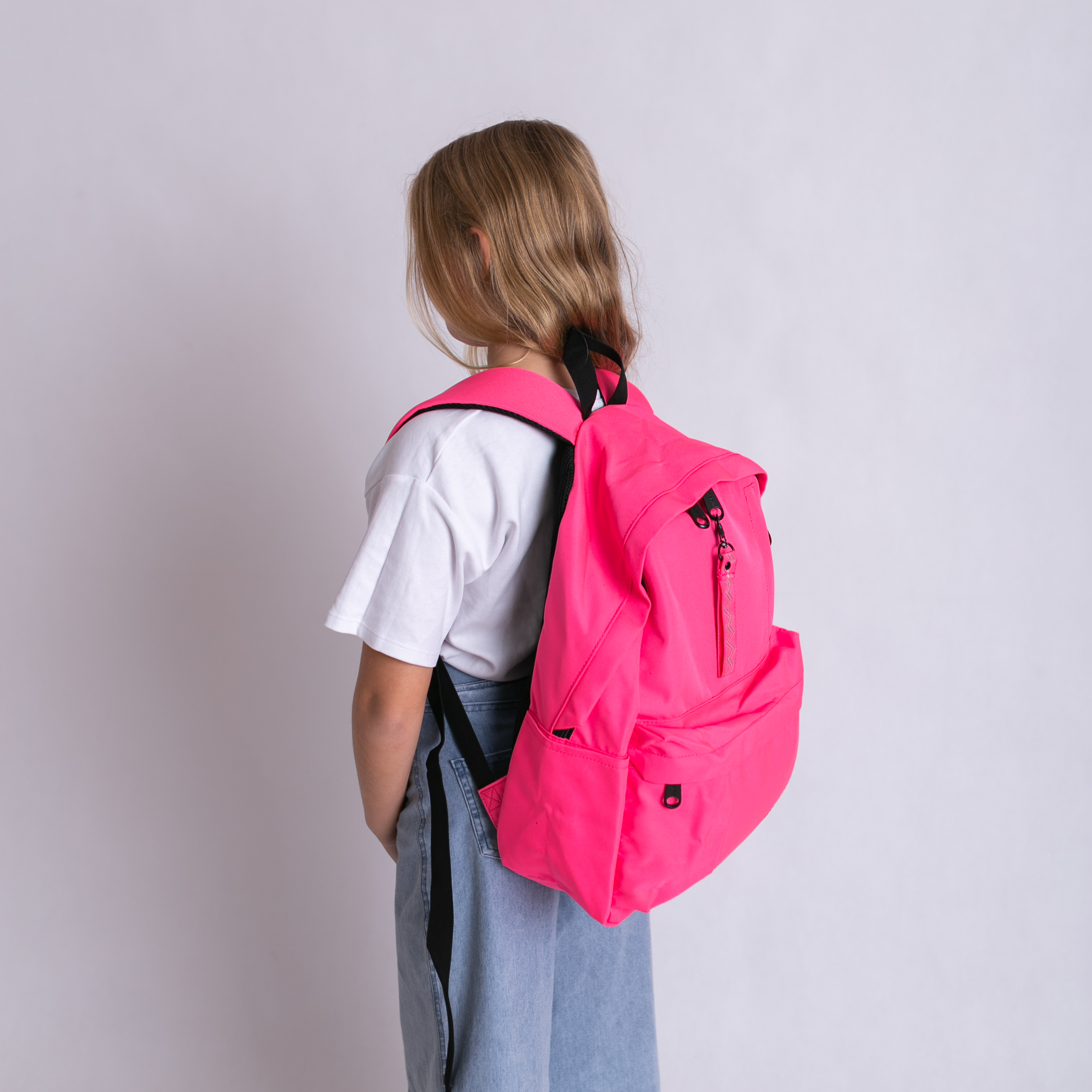 Monochrome EKO Ergonomický eko batoh z recyklovaných materiálov FLUO PINK 22l