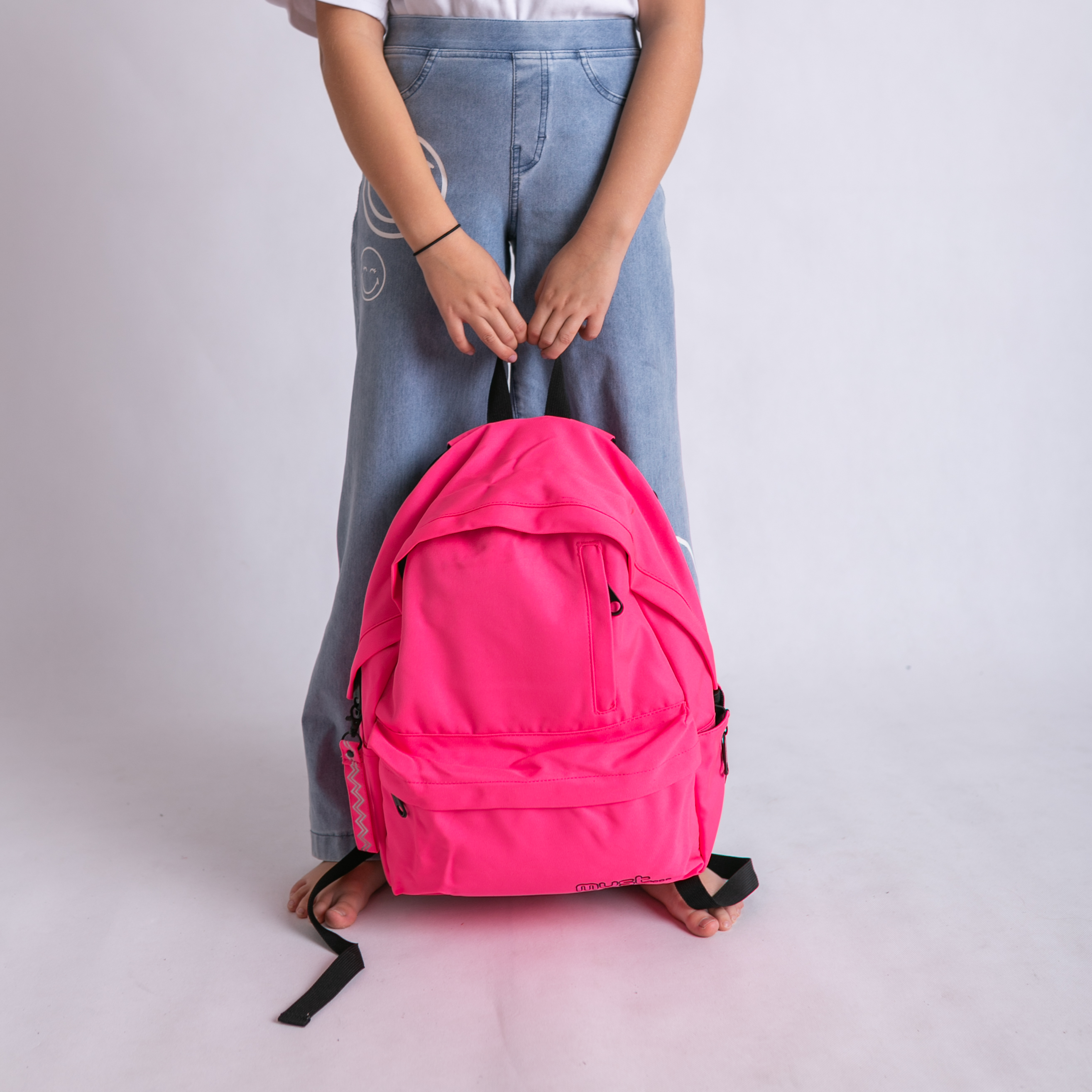 Monochrome EKO Ergonomický eko batoh z recyklovaných materiálov FLUO PINK 22l