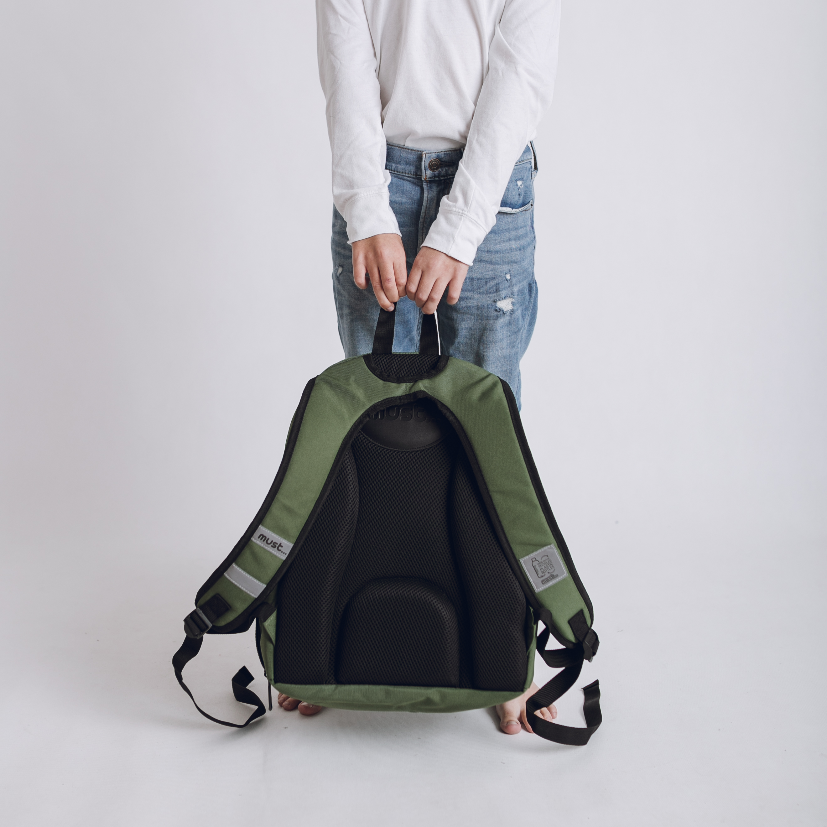 Monochrome EKO Ergonomický eko batoh z recyklovaných materiálov OLIVE 25l