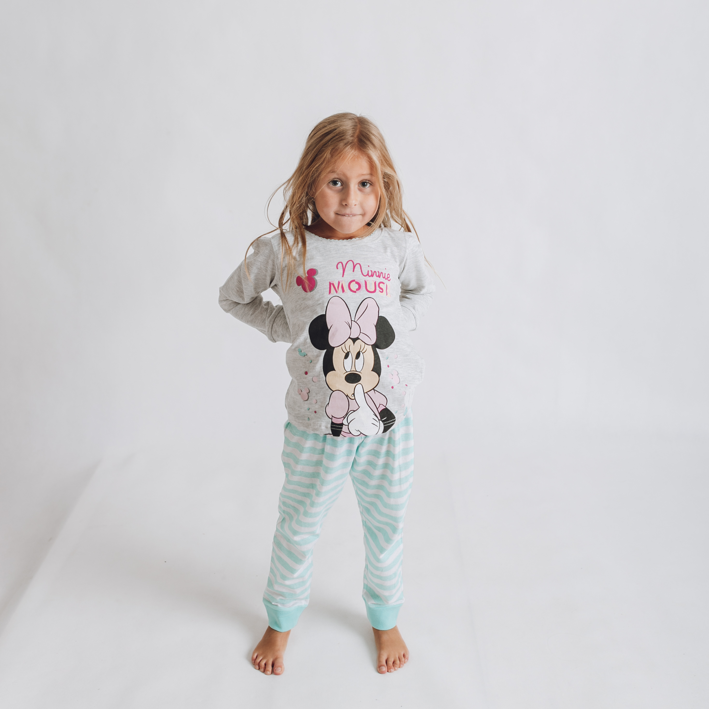 Detské pyžamo Minnie Mouse zelené Veľkosť: 134