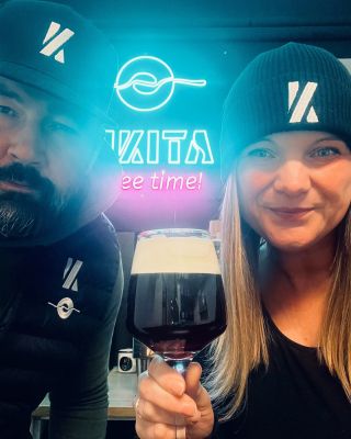 Ve čtvrtek bude Olomouc vonět kávou. ☕ Zastavíme se v @jazzcafeolomouc, kde si společně dáme pohodu, Kika s sebou přinese...