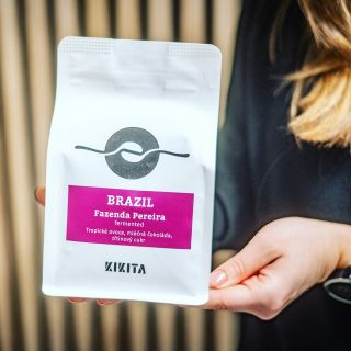 Brazílie. ☕ Ale trochu jinak. Brazil Pereira (filtr) spojuje mléčnou čokoládu a máslové tělo s tropickým ovocem a svěží...