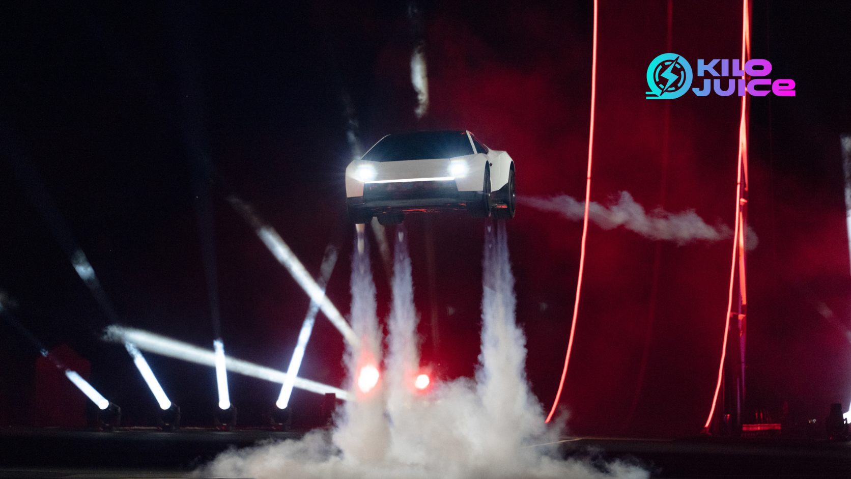 Máme prvé lietajúce elektrické auto? Tesla Roadster zrýchli pod sekundu a dokáže lietať!