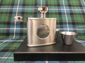 Gift set (bottle and shot glasses) - Celtic knot