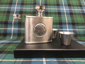 Gift set (bottle and shot glasses) - Celtic