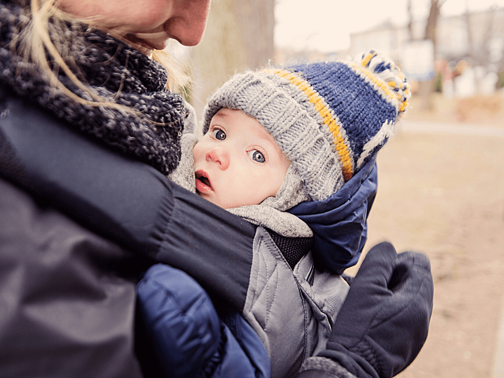 Jak nosit dítě v zimě