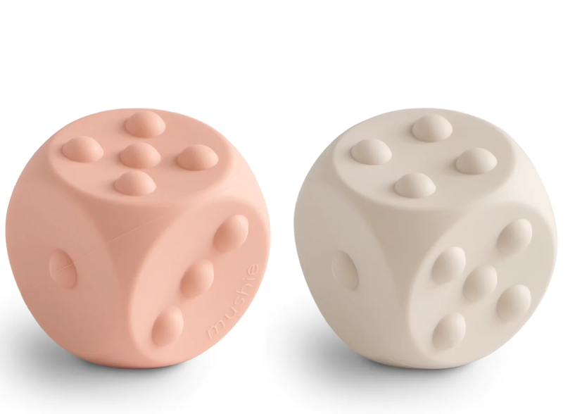 Silikonové kostky Pop It Blush světle růžová Mushie Silikonové kostky Pop It Blush světle růžová Mushie