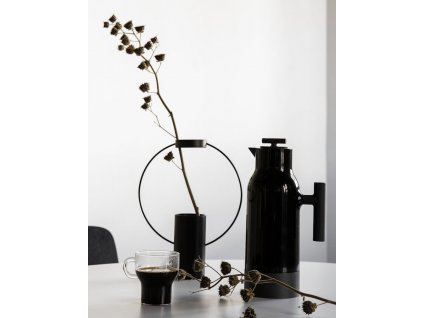 900 x 700black02