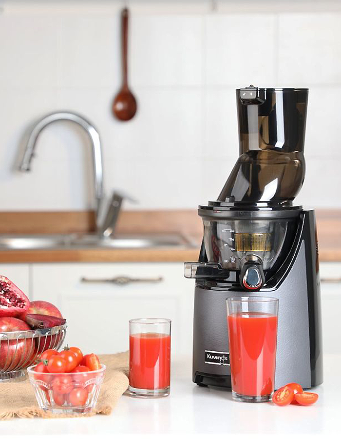 Odšťavňovač Kuvings juicer EVO820GM_M Exclusive kovová šedá matná