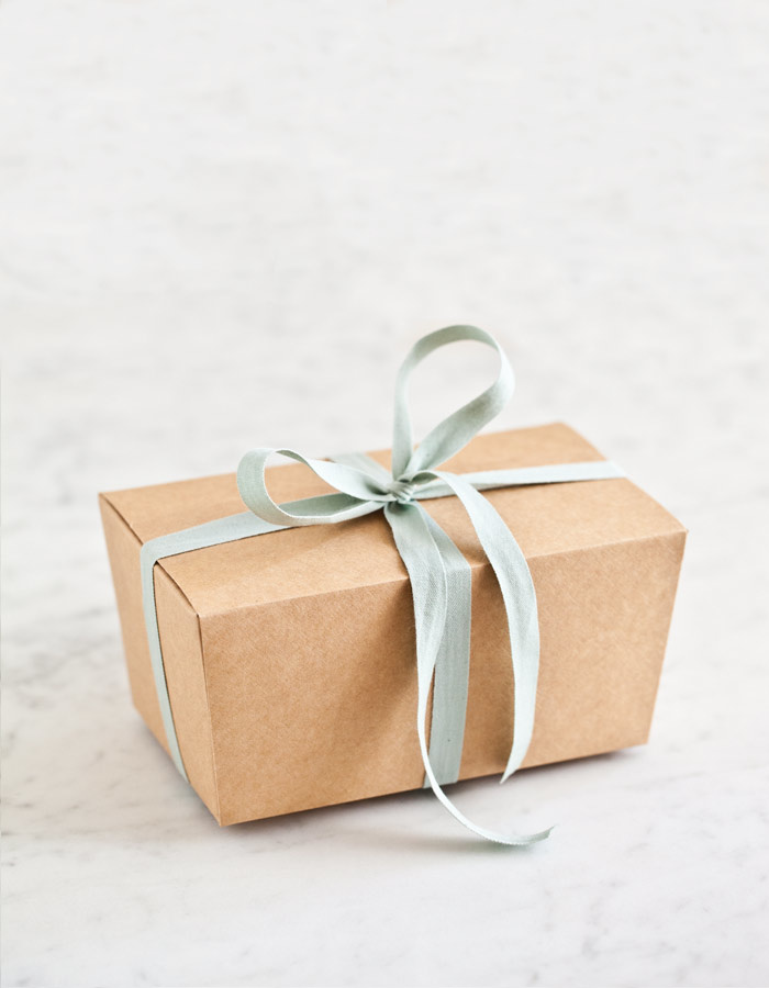 Set of five natural boxes for pralines 500 g