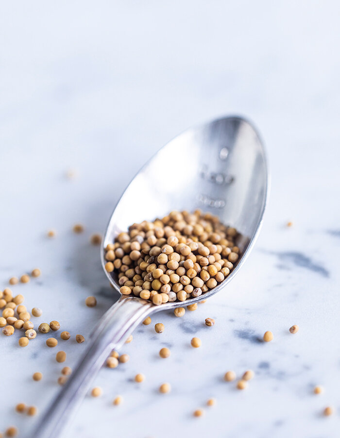 Mustard yellow organic seeds