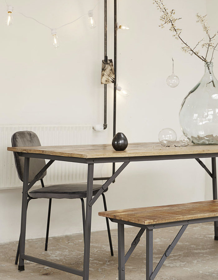 Big 180g mango wood table