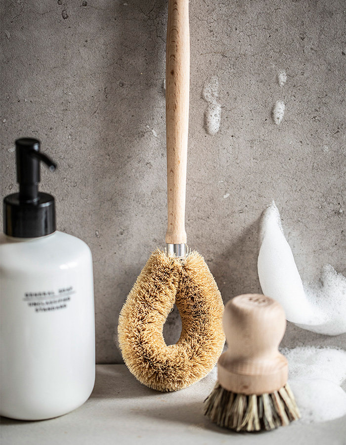 Dish brush coconut