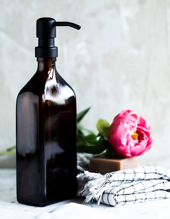 Amber Glass Rectangle Glass Bottle With Stainless Steel Pump, 500 ml