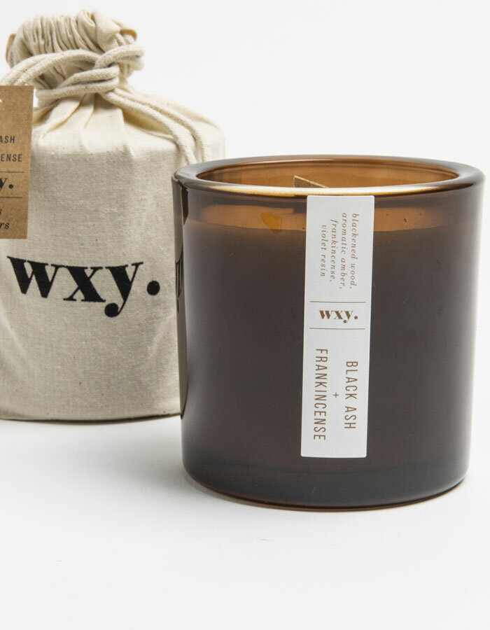 Amber candle Black Ash & Frankincense 12.5 oz.