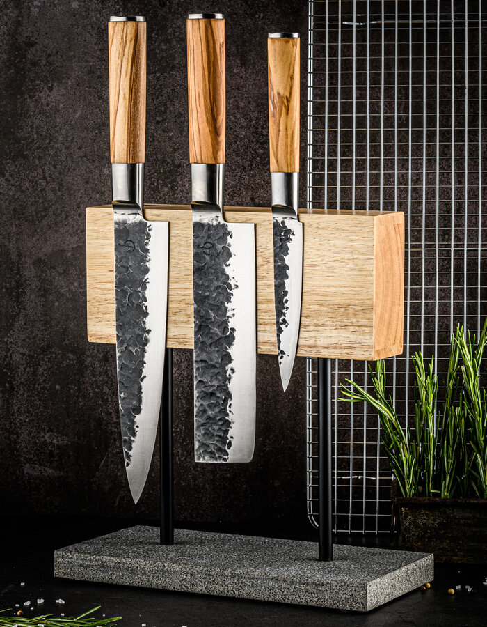 Magnetic knife stand with stone base - oak