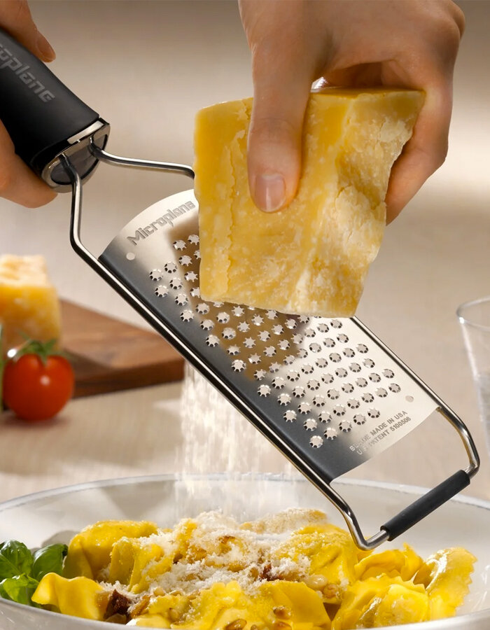 Grater Gourmet microplane star black handle