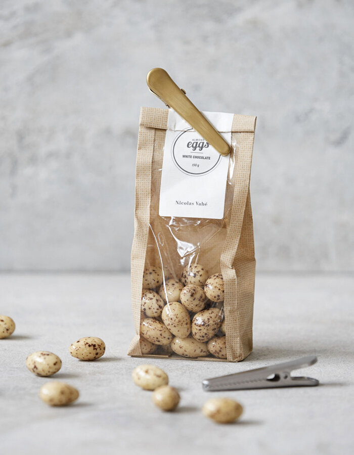 Chocolate covered almonds 190 g