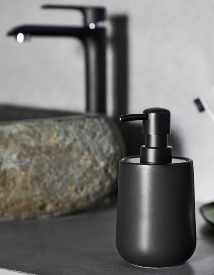 Soap dispenser Edga Black
