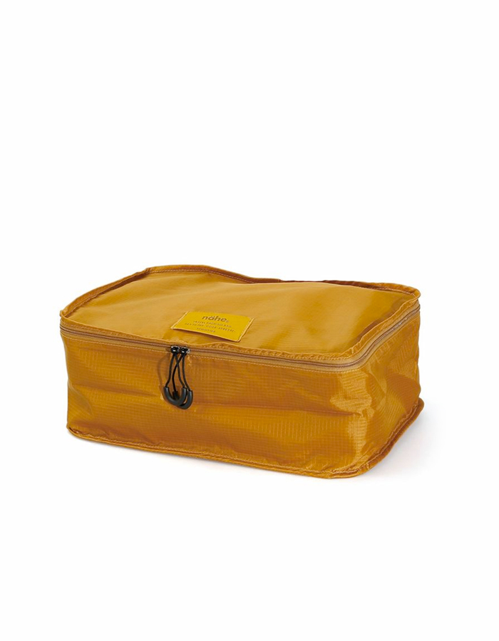 900 x 700yellowM