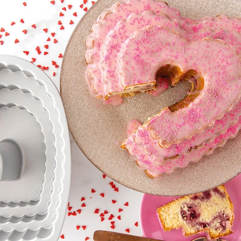 Malinové srdce s krémovou vanilkou – vláčná bábovka pro výjimečné chvíle