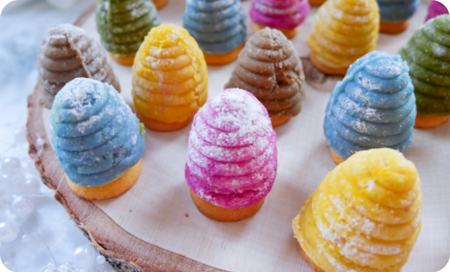 Velikonoční barevná vosí hnízda