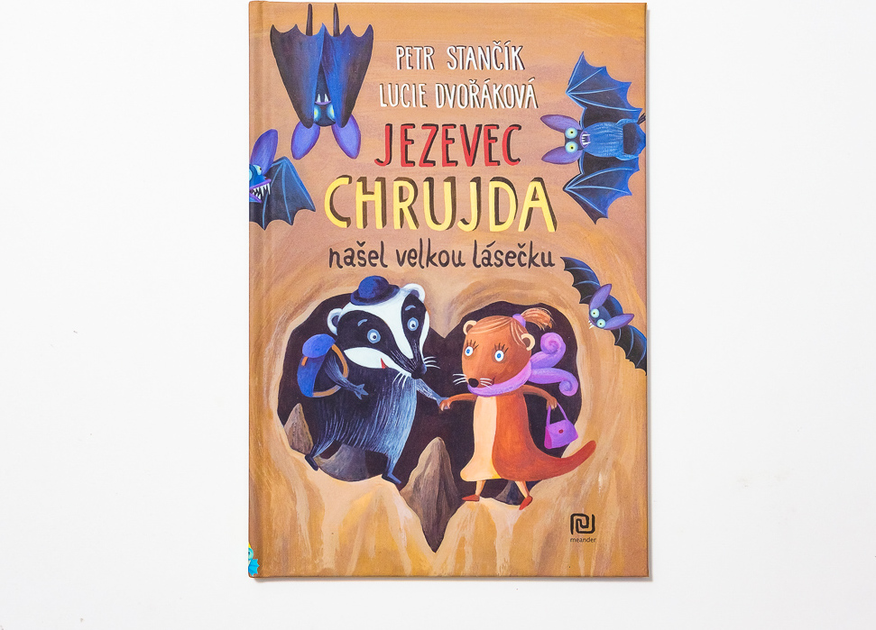 Levně Meander Jezevec Chrujda našel velkou lásečku