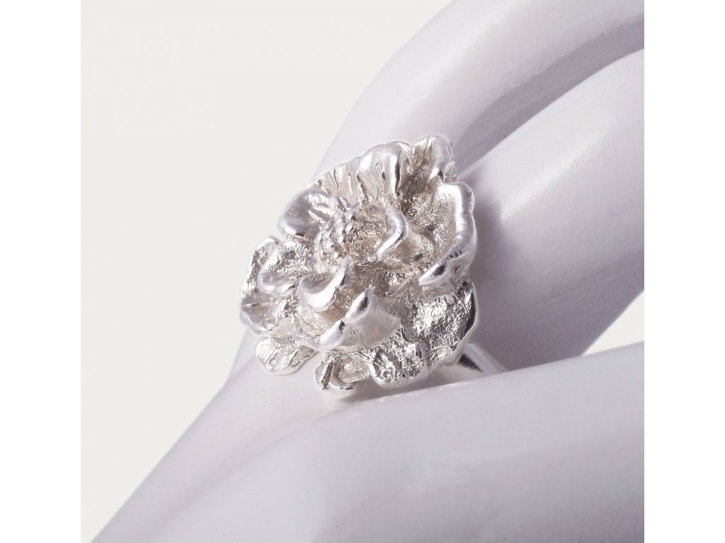 Dámský stříbrný prsten Pulsatilla s květinou úzký (Velikost prstenu 76 (24,3mm))