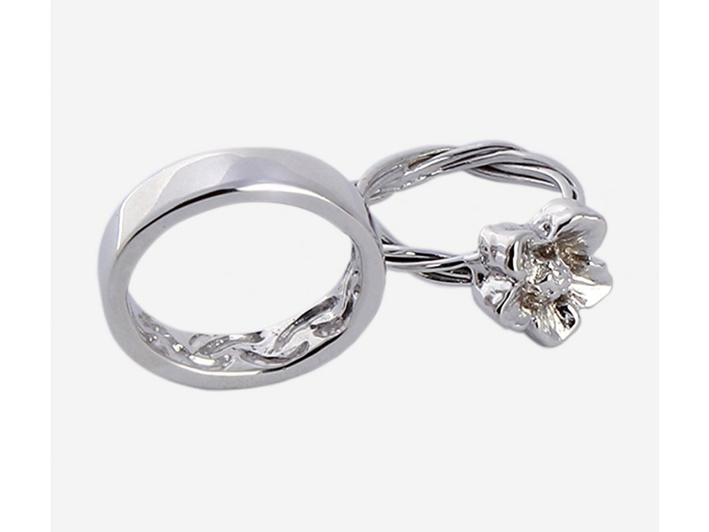 Zlaté snubní prsteny s květinou z bílého zlata (Velikost prstenu 76 (24,3mm))