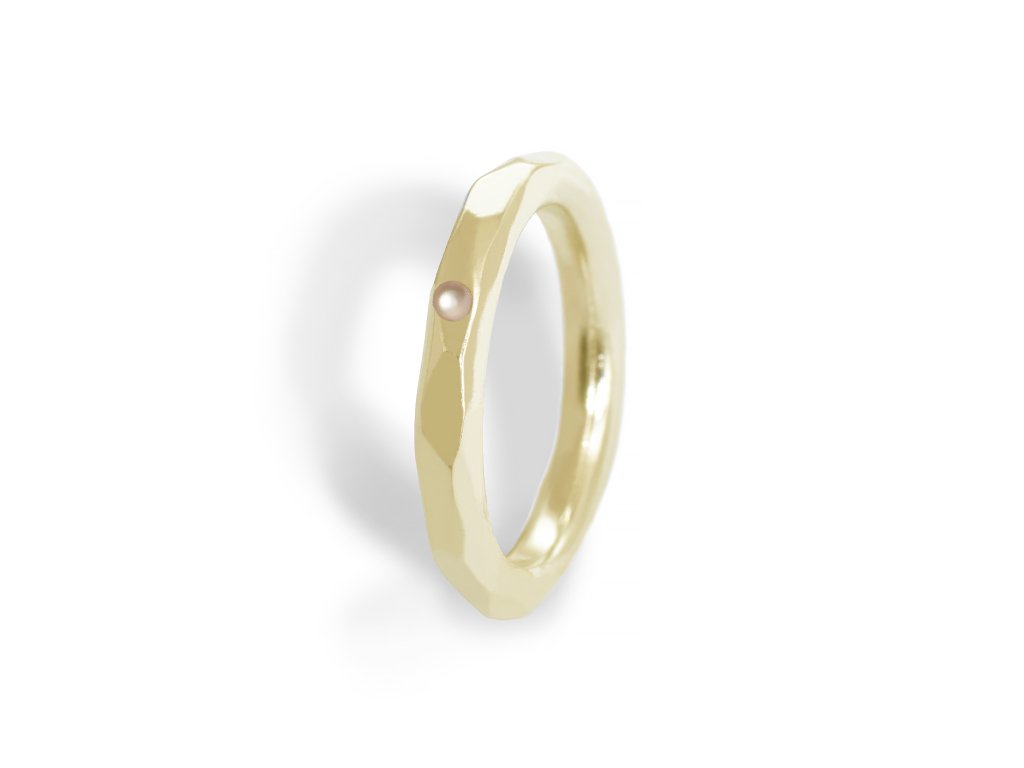 Angular cubic gold ring with pearl