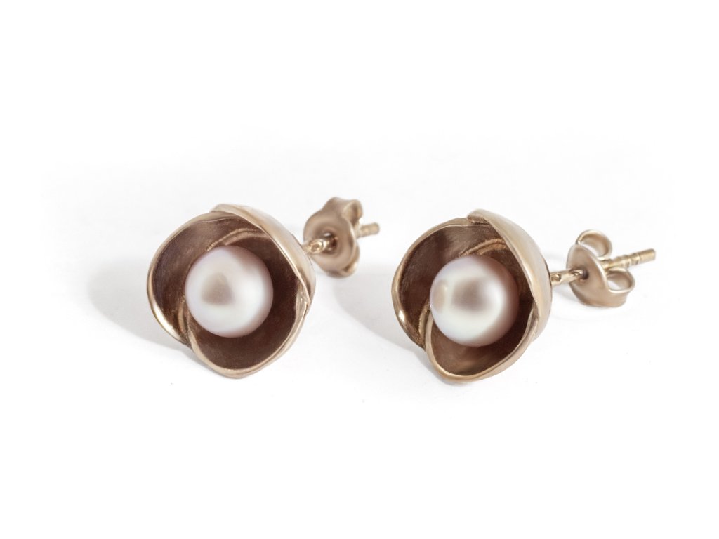 Zlaté mini náušnice Bowpearls s perlou červené zlato