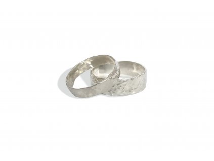 Stříbrné snubní prsteny tepané