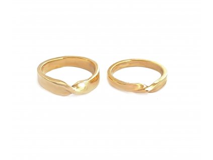 Gold wedding rings Split